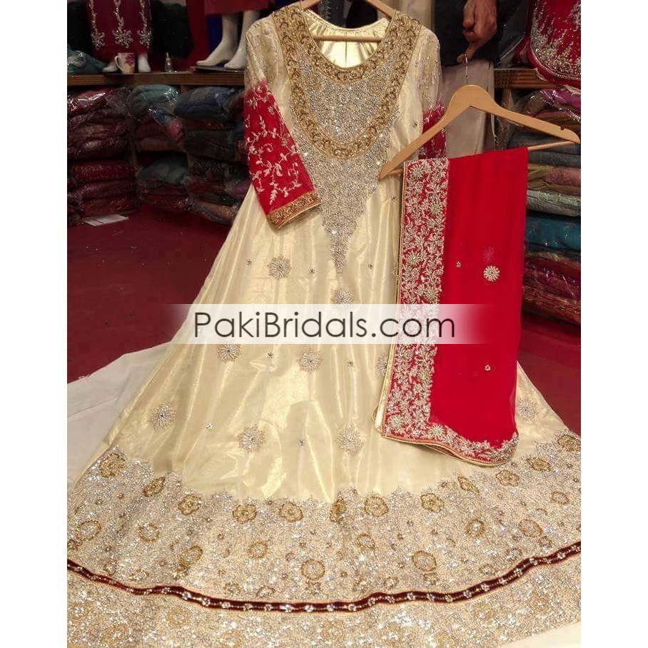 Designer Pakistani Bridal Dress in Embellished Red Golden Lehenga Bridal  Combination in Lehenga Choli for Barat Wear #BN928 | Pakistani bridal  dresses, Bridal lehenga red, Beautiful bridal dresses