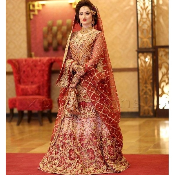 Top Beautiful Red Bridal Dresses Trend//Heavy Embroidery And Sequins Work  Bridal Outfit Ideas | Red bridal dress, Indian bridal outfits, Bridal dress  fashion