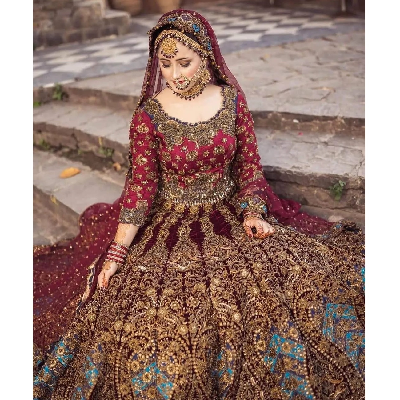 Maroon Velvet Bridal Dress 809 – Pakistan Bridal Dresses
